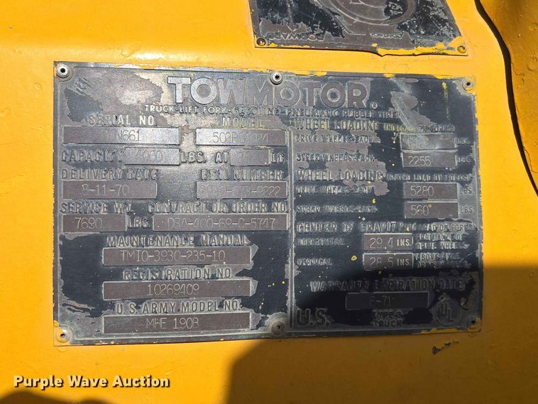 image for item DP8982 1970 Towmotor 502PG4024 forklift