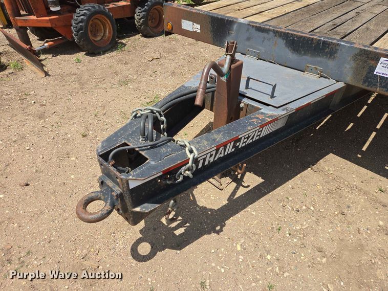 image for item DP8984 2003 Dakota Trail Eze TE24R24 equipment trailer