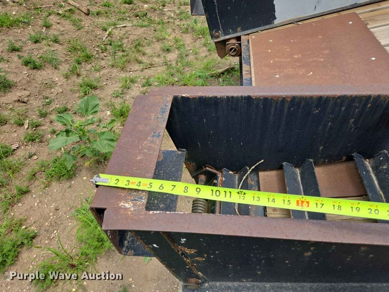 image for item DP8984 2003 Dakota Trail Eze TE24R24 equipment trailer