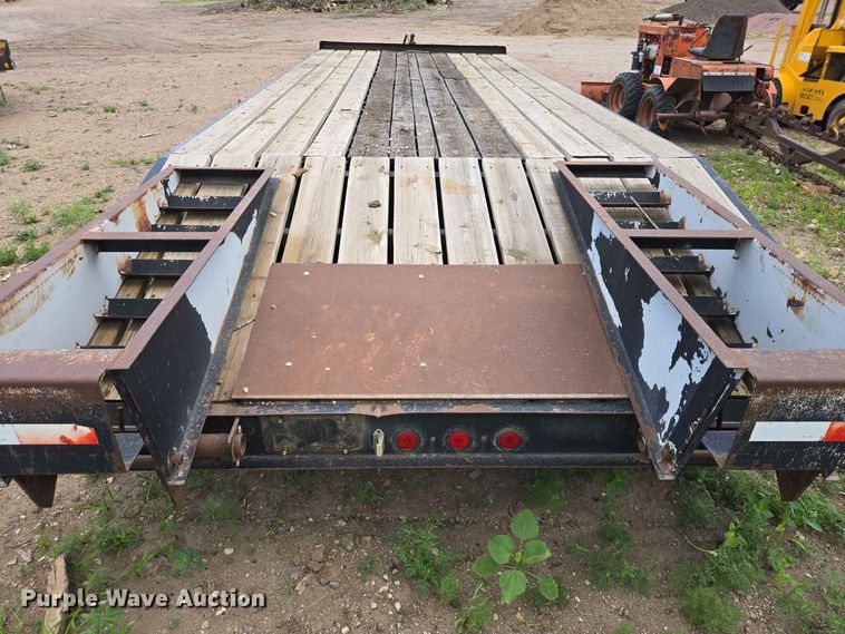 image for item DP8984 2003 Dakota Trail Eze TE24R24 equipment trailer