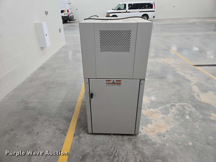 image for item DQ0003 Ideal 4107 paper shredder