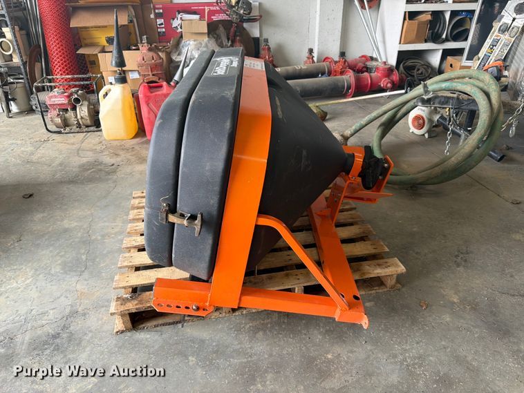 image for item DQ7873 Saltdog 004239 spreader
