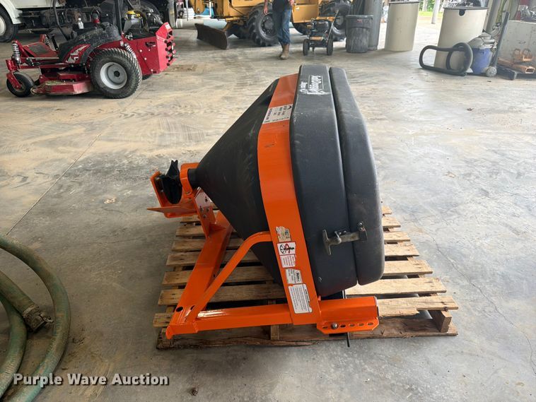 image for item DQ7873 Saltdog 004239 spreader