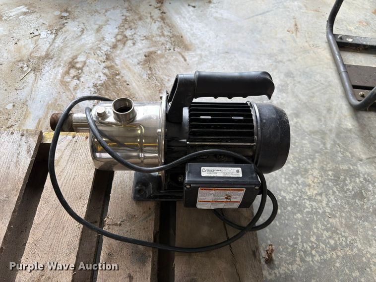 image for item DQ7874 Generac XP8000E generator