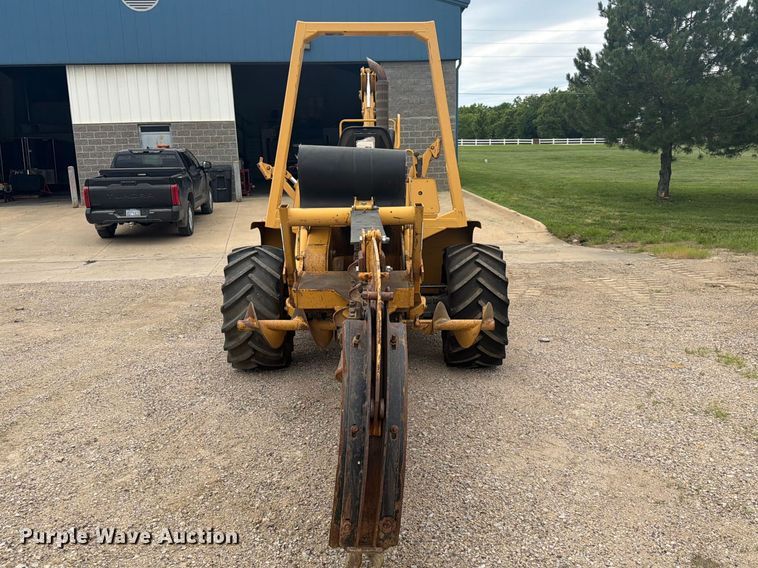 image for item DQ7877 2000 Vermeer V8550A trencher