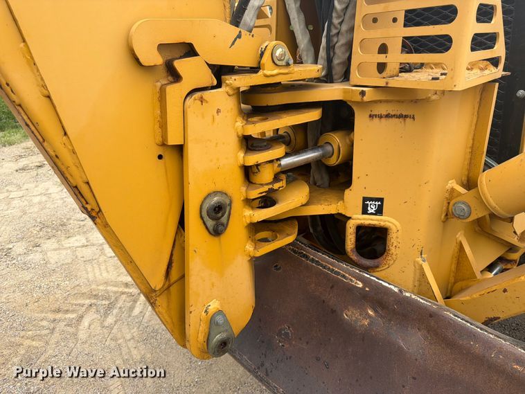 image for item DQ7877 2000 Vermeer V8550A trencher