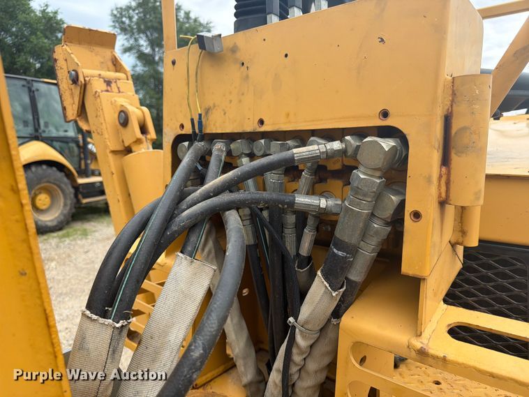 image for item DQ7877 2000 Vermeer V8550A trencher