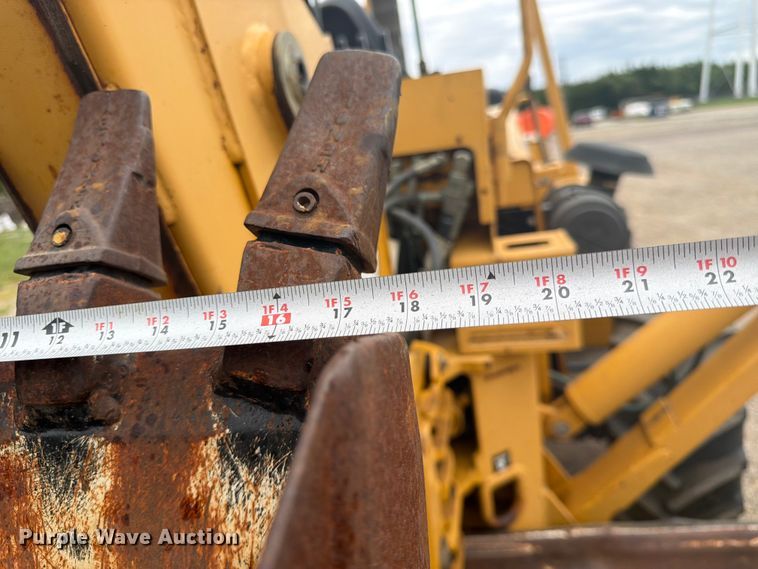 image for item DQ7877 2000 Vermeer V8550A trencher
