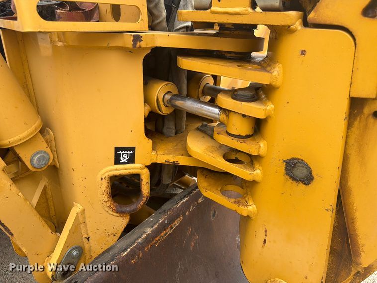 image for item DQ7877 2000 Vermeer V8550A trencher