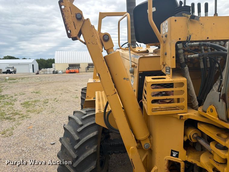 image for item DQ7877 2000 Vermeer V8550A trencher