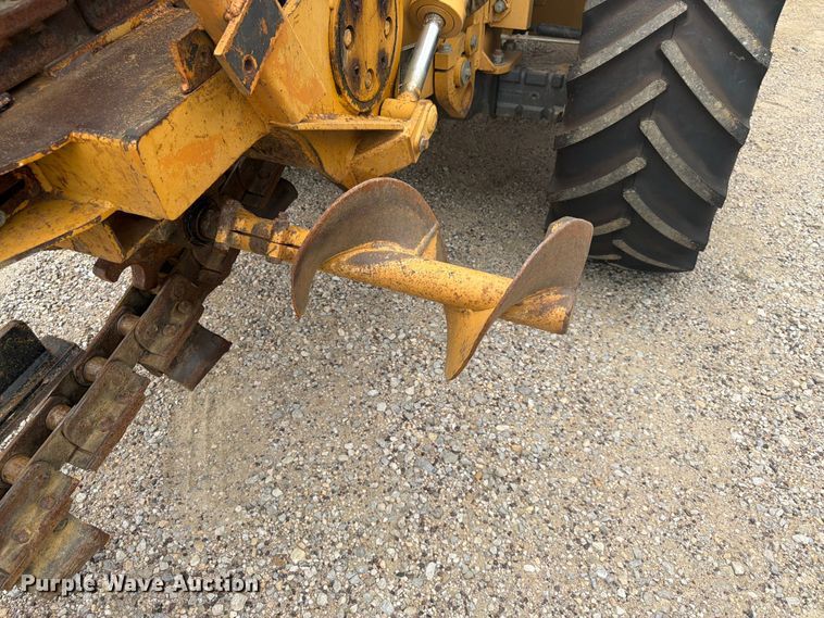image for item DQ7877 2000 Vermeer V8550A trencher