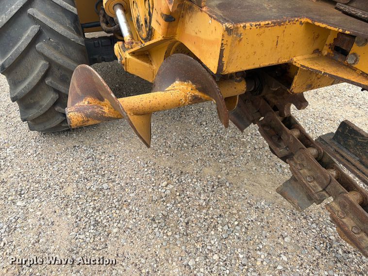image for item DQ7877 2000 Vermeer V8550A trencher