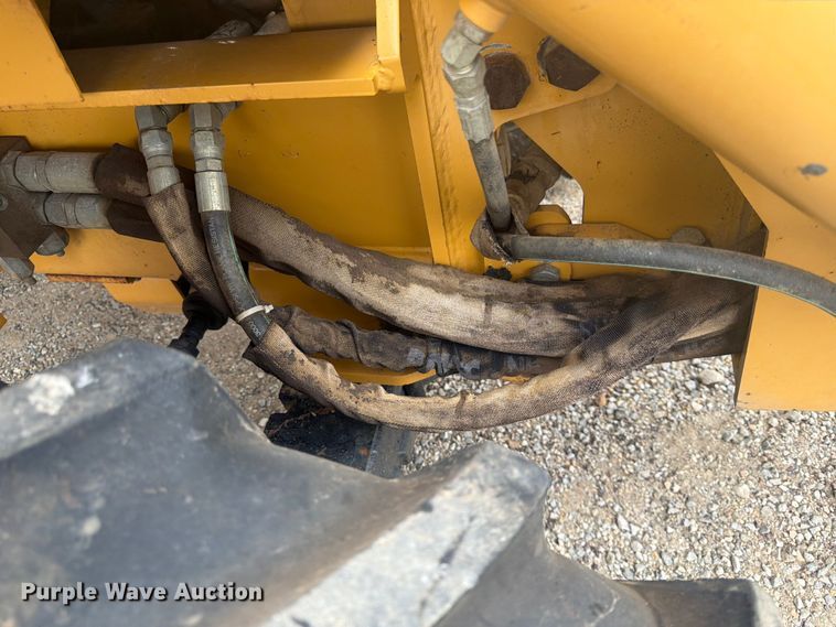 image for item DQ7877 2000 Vermeer V8550A trencher