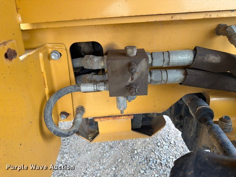 image for item DQ7877 2000 Vermeer V8550A trencher