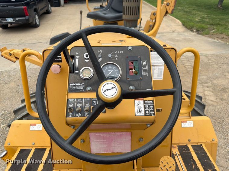 image for item DQ7877 2000 Vermeer V8550A trencher