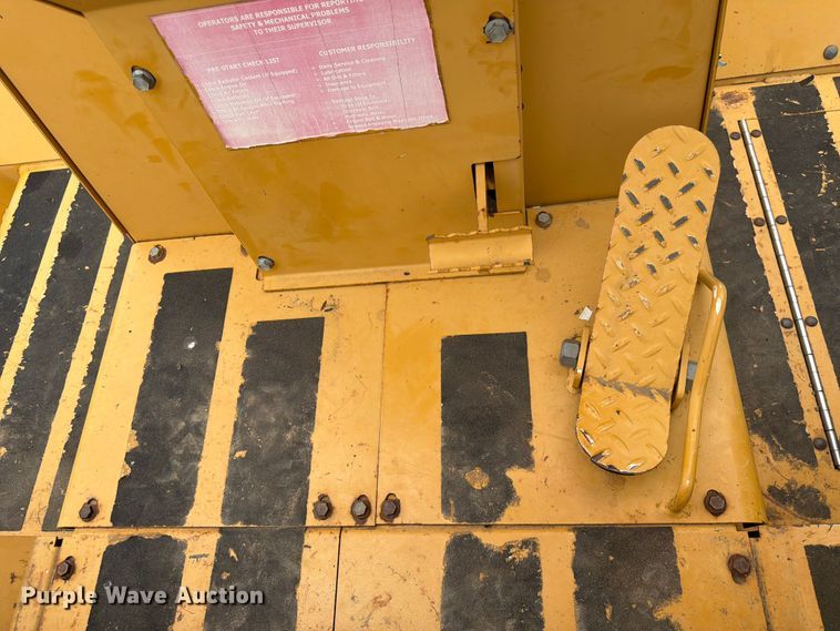 image for item DQ7877 2000 Vermeer V8550A trencher