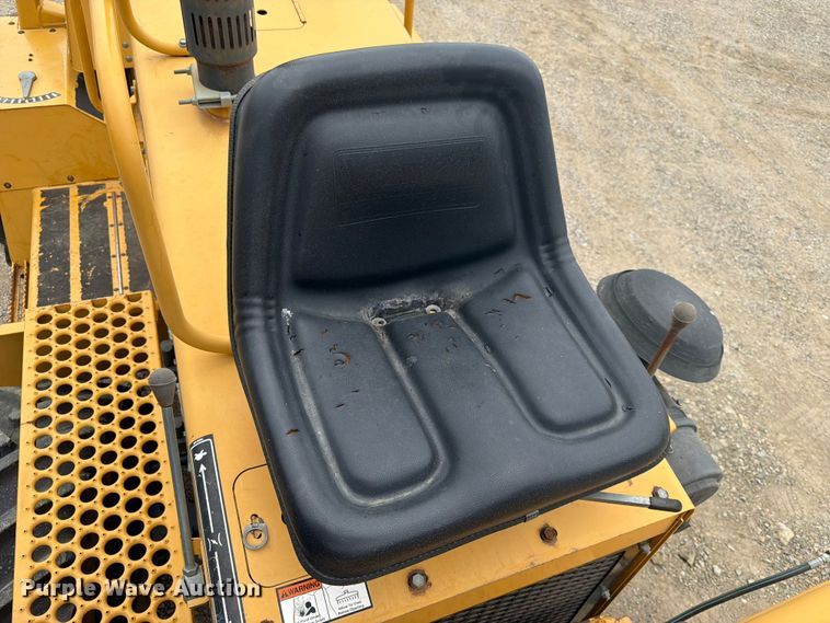 image for item DQ7877 2000 Vermeer V8550A trencher