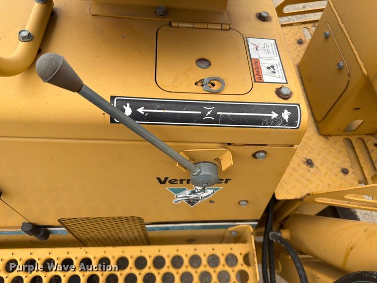 image for item DQ7877 2000 Vermeer V8550A trencher