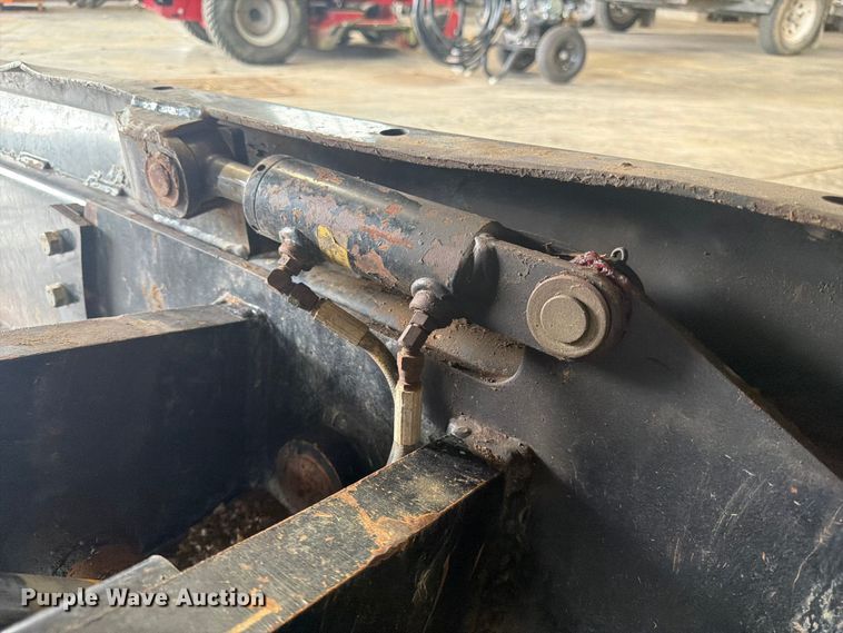 image for item DQ7877 2000 Vermeer V8550A trencher