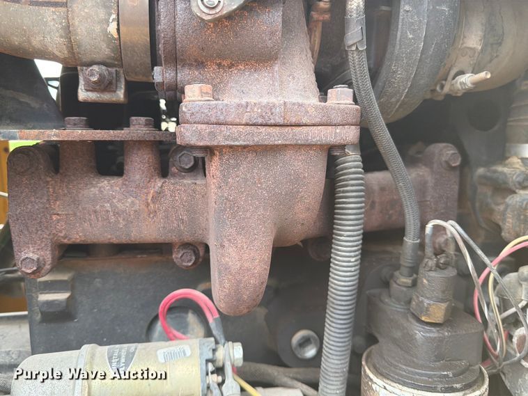 image for item DQ7877 2000 Vermeer V8550A trencher