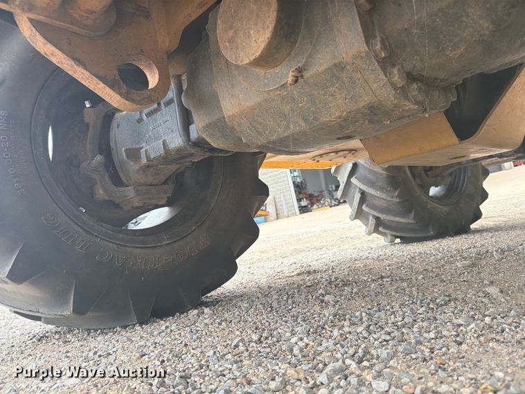 image for item DQ7877 2000 Vermeer V8550A trencher