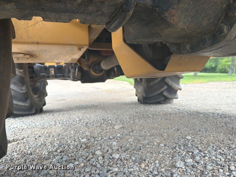 image for item DQ7877 2000 Vermeer V8550A trencher
