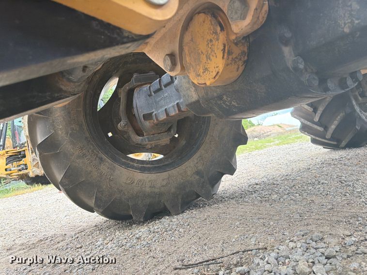 image for item DQ7877 2000 Vermeer V8550A trencher