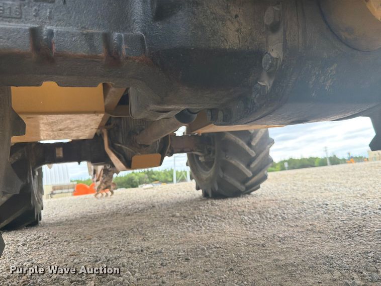 image for item DQ7877 2000 Vermeer V8550A trencher