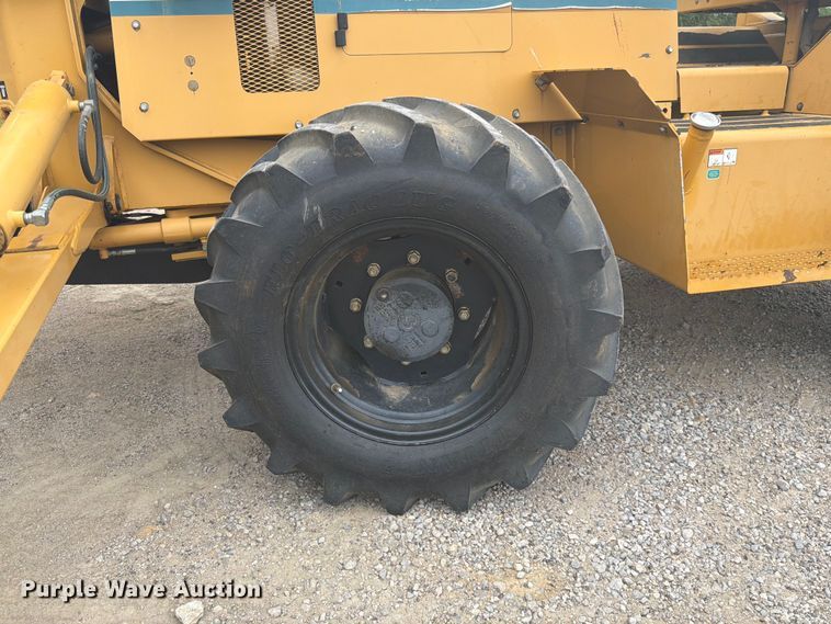 image for item DQ7877 2000 Vermeer V8550A trencher