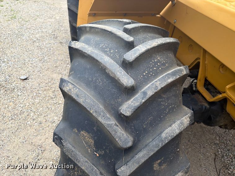 image for item DQ7877 2000 Vermeer V8550A trencher
