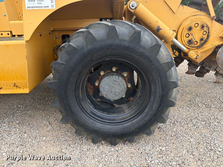 image for item DQ7877 2000 Vermeer V8550A trencher