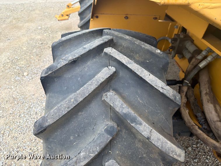 image for item DQ7877 2000 Vermeer V8550A trencher