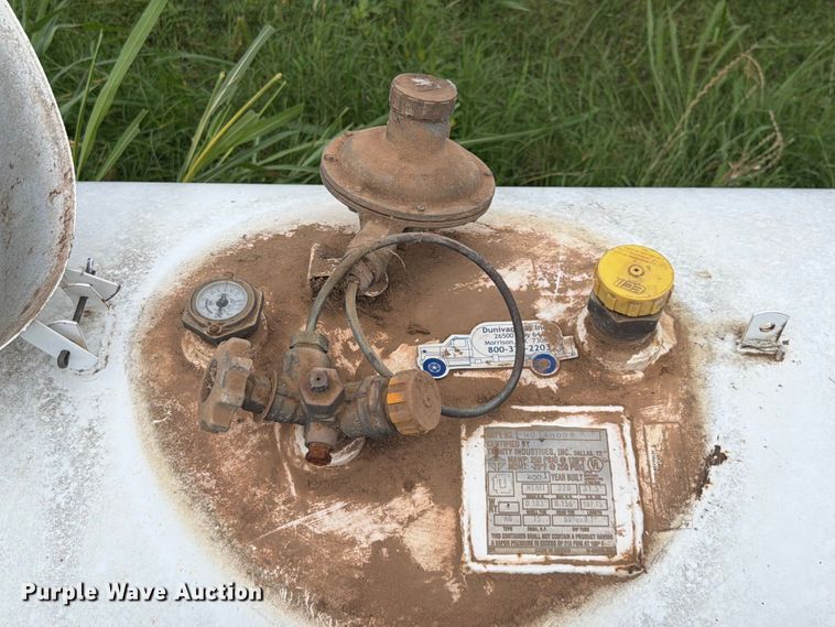image for item DR1069 2001 Trinity propane Tank