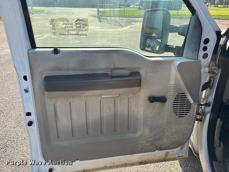 image for item DU6342 2008 Ford F350 Super Duty 