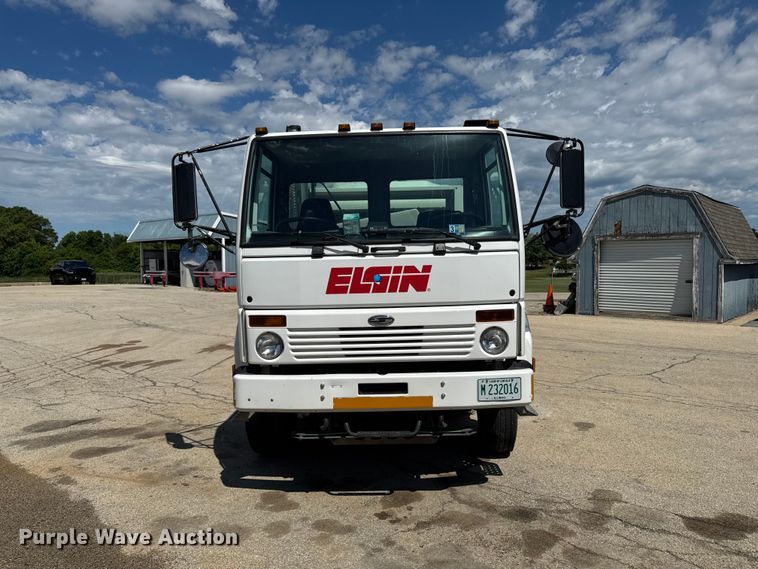 image for item DV2043 2005 Sterling SC8000 street sweeper truck