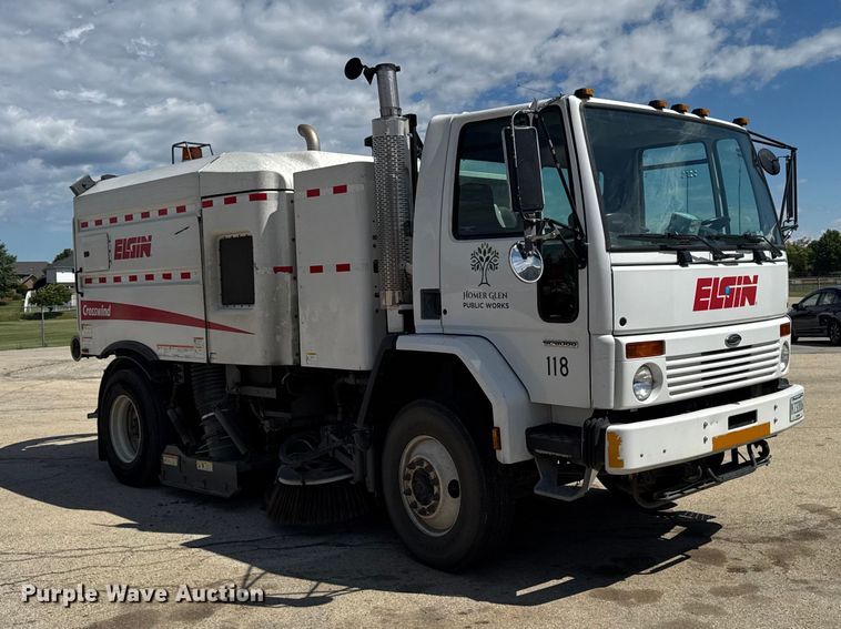 image for item DV2043 2005 Sterling SC8000 street sweeper truck