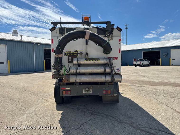 image for item DV2043 2005 Sterling SC8000 street sweeper truck