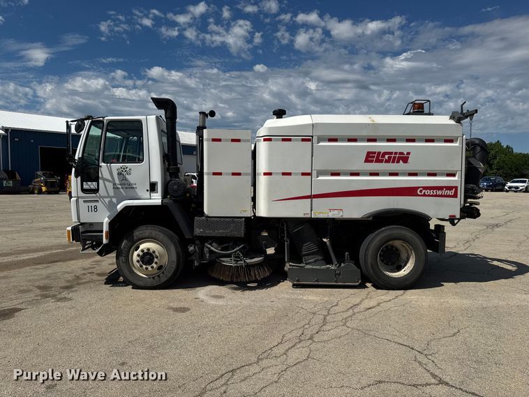 image for item DV2043 2005 Sterling SC8000 street sweeper truck
