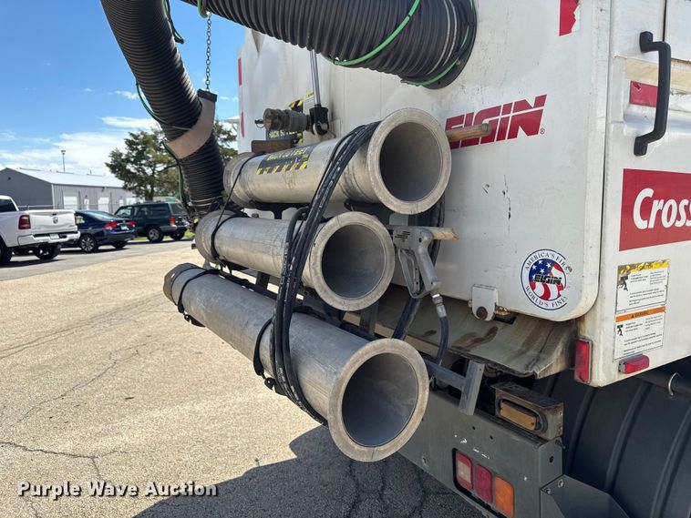 image for item DV2043 2005 Sterling SC8000 street sweeper truck