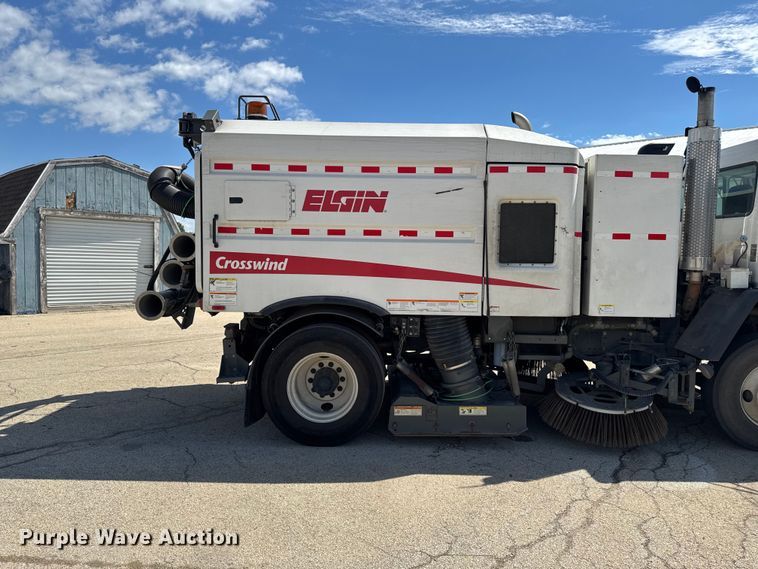 image for item DV2043 2005 Sterling SC8000 street sweeper truck