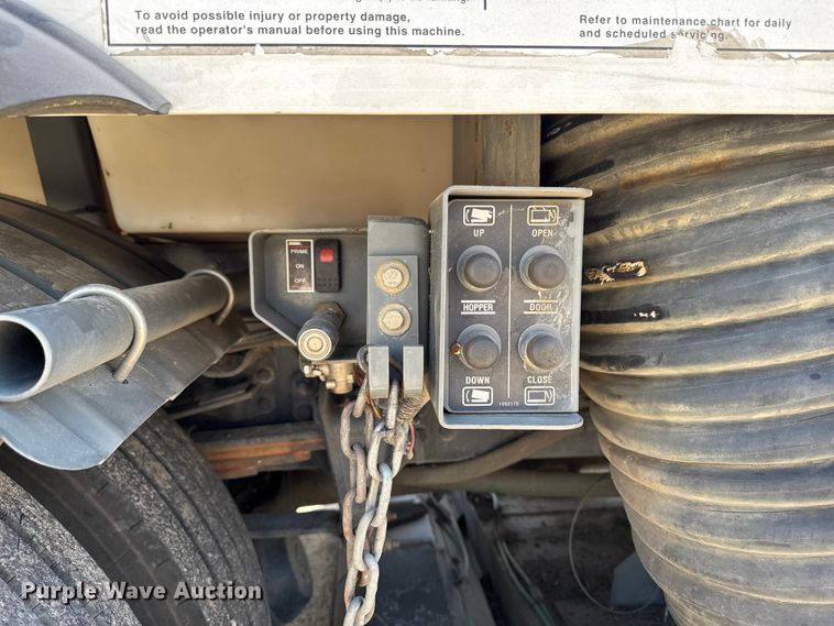 image for item DV2043 2005 Sterling SC8000 street sweeper truck