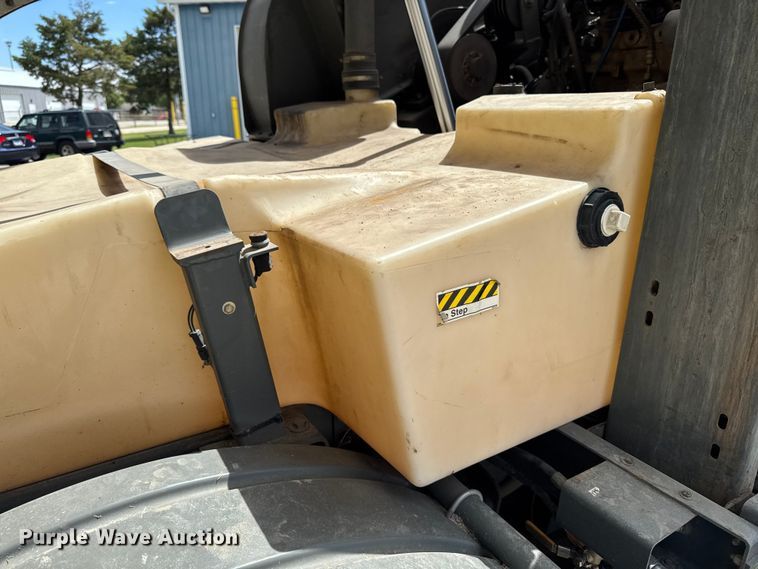 image for item DV2043 2005 Sterling SC8000 street sweeper truck