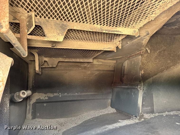 image for item DV2043 2005 Sterling SC8000 street sweeper truck