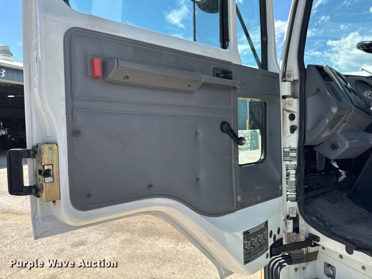 image for item DV2043 2005 Sterling SC8000 street sweeper truck