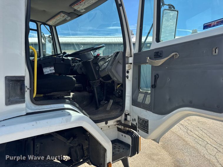 image for item DV2043 2005 Sterling SC8000 street sweeper truck