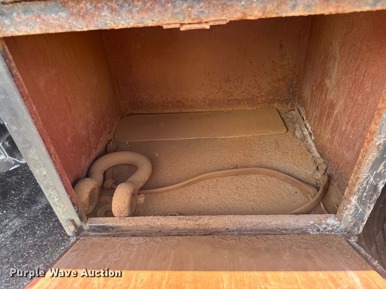 image for item DV2045 1994 International 4900 dump truck