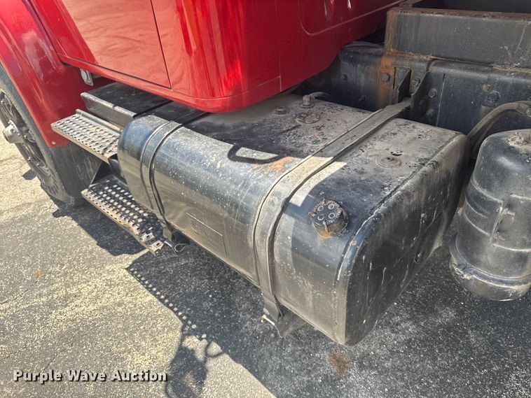 image for item DV2045 1994 International 4900 dump truck