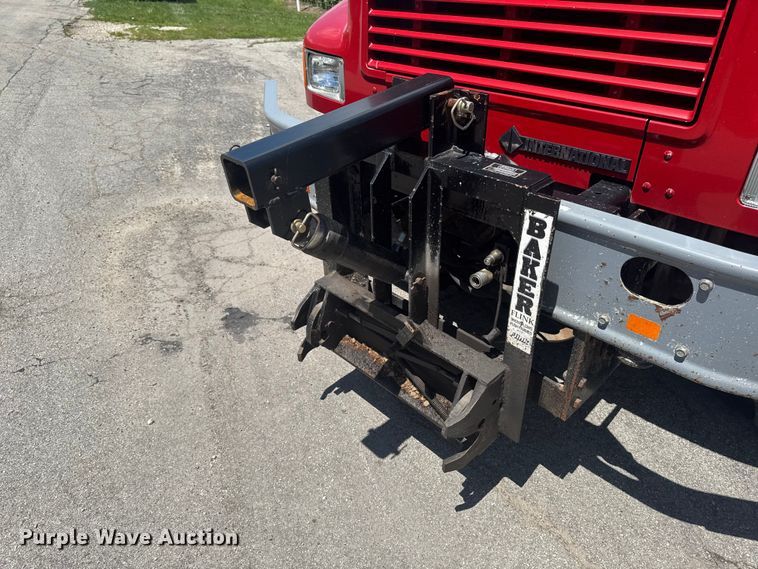 image for item DV2045 1994 International 4900 dump truck