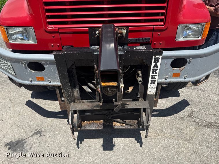 image for item DV2045 1994 International 4900 dump truck