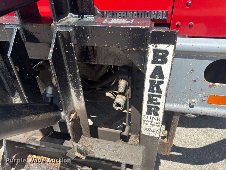 image for item DV2045 1994 International 4900 dump truck
